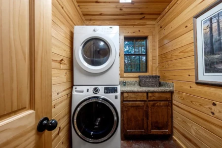 Beautiful Updated Cabin- listing airbnb- 34