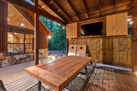 Beautiful Updated Cabin- listing airbnb- 36
