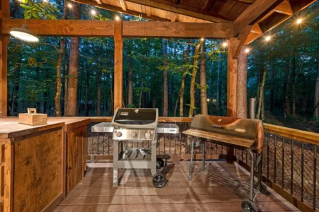 Beautiful Updated Cabin- listing airbnb- 39