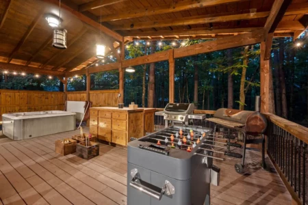 Beautiful Updated Cabin- listing airbnb- 40